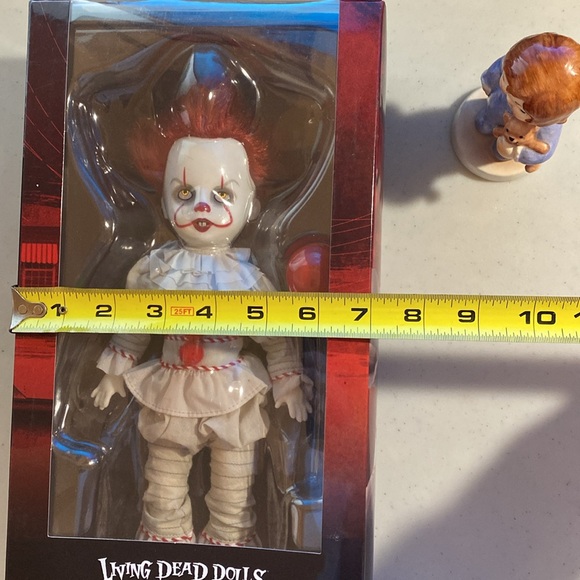 Living Dead Dolls Pennywise - Picture 8 of 10